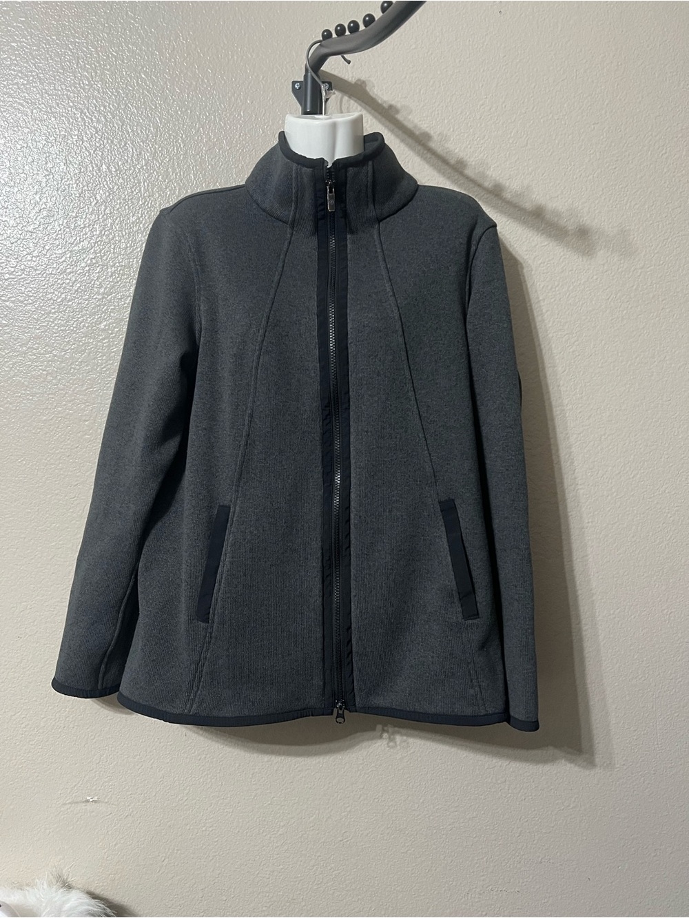 Lululemon Women's “It’s Fleeceing cold” Charcoal Zip-Up Jacket. Sz-10